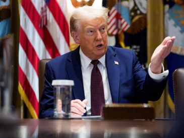 "No hay nada concluyente. Esto lleva mucho tiempo ocurriendo", dijo Trump durante una reunión de gabinete. EFE/AARON SCHWARTZ