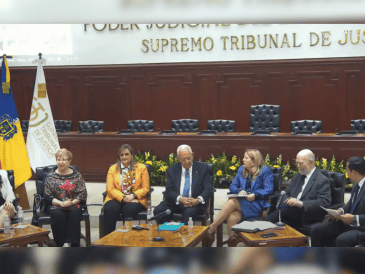 "Fortalecer la protección de la democracia, derechos humanos y el Estado de Derecho", dijo el presidente del Supremo Tribunal de Justicia y el Consejo de la Judicatura del Estado de Jalisco, José Luis Álvarez Pulido. STJ