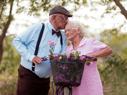 El objetivo principal del Día de los Abuelos es crear recuerdos inolvidables y celebrar a los más sabios de la familia como se merecen. UNSPLASH / J. REIS