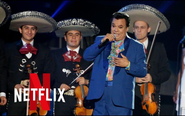La historia de Juan Gabriel, uno de los cantantes mexicanos más importantes, será llevada a la pantalla por Netflix. AP/ARCHIVO/ESPECIAL