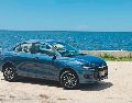 Suzuki Dzire 2024 llega a México con un diseño independiente, destacando su parrilla amplia, ópticas LED y calaveras cuadradas. ESPECIAL
