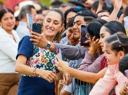 En el marco de su primer Informe de Gobierno, a la Presidenta Claudia Sheinbaum se le resaltan sus políticas sociales, pero se le señalan omisiones importantes, como el desabasto de medicamentos. EL INFORMADOR/ A. Navarro