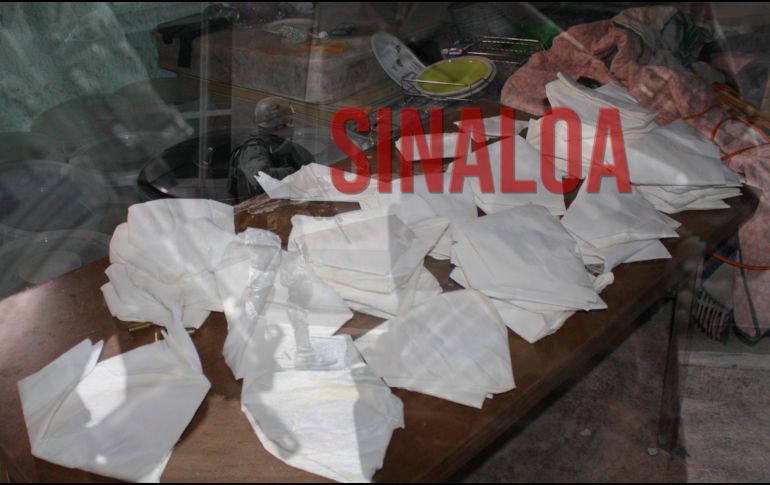 En Sinaloa se logró la inhabilitación de 15 áreas de concentración de material diverso con una afectación económica de 151 millones de pesos a la delincuencia organizada. EL INFORMADOR / AP / ARCHIVO