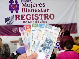 Para este 2025, la Secretaría del Bienestar incrementó los montos de las pensiones en comparación con el año anterior. ESPECIAL / Programas del Bienestar y CANVA