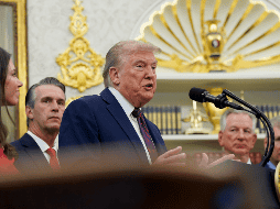 Trump hizo oficial el traslado de la sede de esa entidad de la Fuerza Espacial de Estados Unidos en medio de los rumores sobre su estado de salud. EFE / EPA / AL DRAGO / POOL