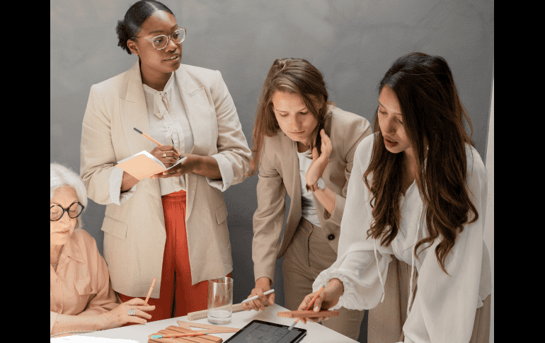 Esta modalidad de doble titulación va más allá de obtener dos títulos en corto tiempo, también es una inversión estratégica. CORTESÍA