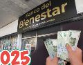 La Pensión Bienestar se está depositando en estos días, específicamente el dinero correspondiente al bimestre septiembre-octubre. ESPECIAL / EL INFORMADOR y CANVA