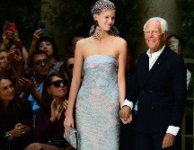 Armani se encontraba planeando un evento importante para celebrar los 50 años de su emblemática casa de moda homónima. AFP / ARCHIVO