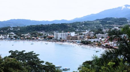 Este destino de playa se localiza en el municipio de Compostela, en el vecino estado de Nayarit, y es reconocido por sus aguas tranquilas. ESPECIAL / CANVA