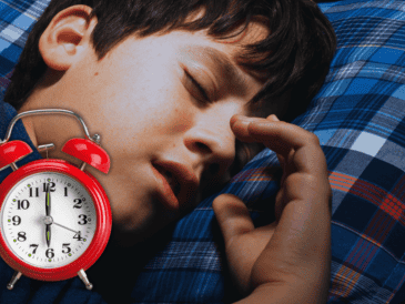 La Coordinación de Unidades de Primer Nivel subrayó la importancia de establecer rutinas nocturnas que aseguren un descanso de calidad. ESPECIAL / CANVA