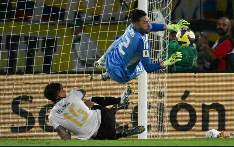 Después de un camino largo lleno de perseverancia y trabajo, todo apunta a que Camilo Vargas será el arquero titular indiscutible en el Mundial 2026. AFP / L. Acosta