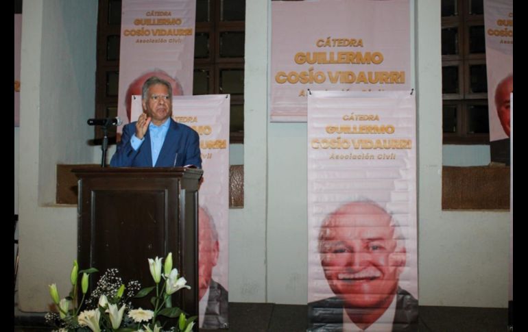 Durante el homenaje, se compartieron anécdotas y enseñanzas que marcaron la trayectoria de Cosío Vidaurri. CORTESÍA