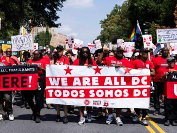Ocho de cada diez residentes en Washington se oponen a la toma federal de la Policía de D.C. y las patrullas de la Guardia Nacional. EFE/J. Lo Scalzo