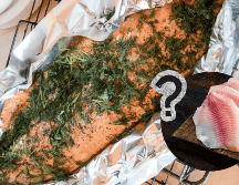 Comer pescado empapelado en aluminio de manera ocasional no causa daño, siempre que se mantenga una dieta equilibrada y se evite abusar de este método. CANVA