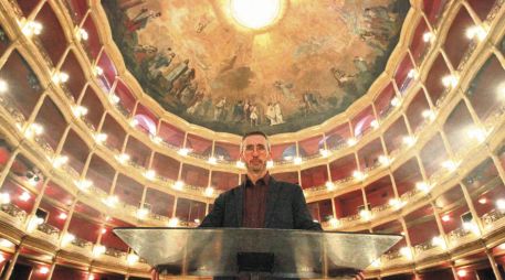 José Luis Castillo. El director de la OFJ señala que la gira busca proyectar a nivel nacional a la orquesta jalisciense. EL INFORMADOR/Archivo