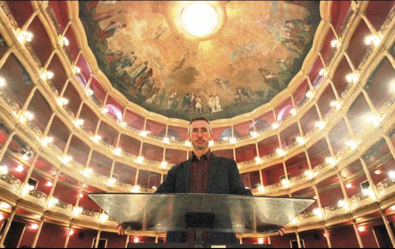 José Luis Castillo. El director de la OFJ señala que la gira busca proyectar a nivel nacional a la orquesta jalisciense. EL INFORMADOR/Archivo