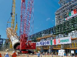 Salina Cruz. La planta de Pemex enfrenta dificultades con sus prestadores de servicios. ESPECIAL