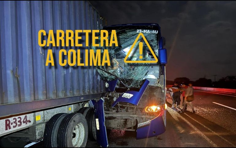 Hasta el momento no se ha informado el número de lesionados derivado del accidente. ESPECIAL / FACEBOOK Protección Civil del Estado de Colima