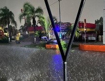 La Coordinación municipal de Protección Civil y Bomberos de Zapopan informó que el paso a desnivel de Mariano Otero y Periférico en el sentido de sur a norte fue cerrado por inundación. ESPECIAL