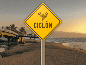 Se prevé que la zona de baja presión en el Pacífico podría evolucionar a un ciclón tropical a finales de esta semana cerca de Jalisco. ESPECIAL / CANVA