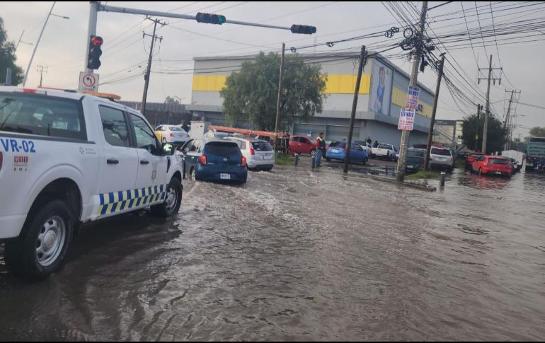 Luego de la inundación que se registró en Adolf Horn durante la tarde noche del pasado 8 de septiembre, el jefe de gabinete del Gobierno de Jalisco, Alberto Esquer Gutiérrez, confirmó que ya son más de 200 las viviendas que resultaron afectadas. ESPECIAL