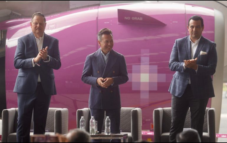 El Gobernador de Jalisco, Pablo Lemus Navarro, celebró la anuencia de la empresa Volaris para que se pueda consolidar en Jalisco un centro de mantenimiento de aviones de dicha empresa. CORTESÍA