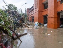 En Bali, los rescatistas recuperaron ocho cuerpos de varias áreas, y ocho residentes estaban desaparecidos este miércoles. EFE/M. NAGI