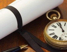 La firma de un testamento garantiza que el patrimonio quede en manos de quienes la persona elija, sino que también brinda tranquilidad a la familia, al evitar conflictos y trámites engorrosos. ESPECIAL / CANVA