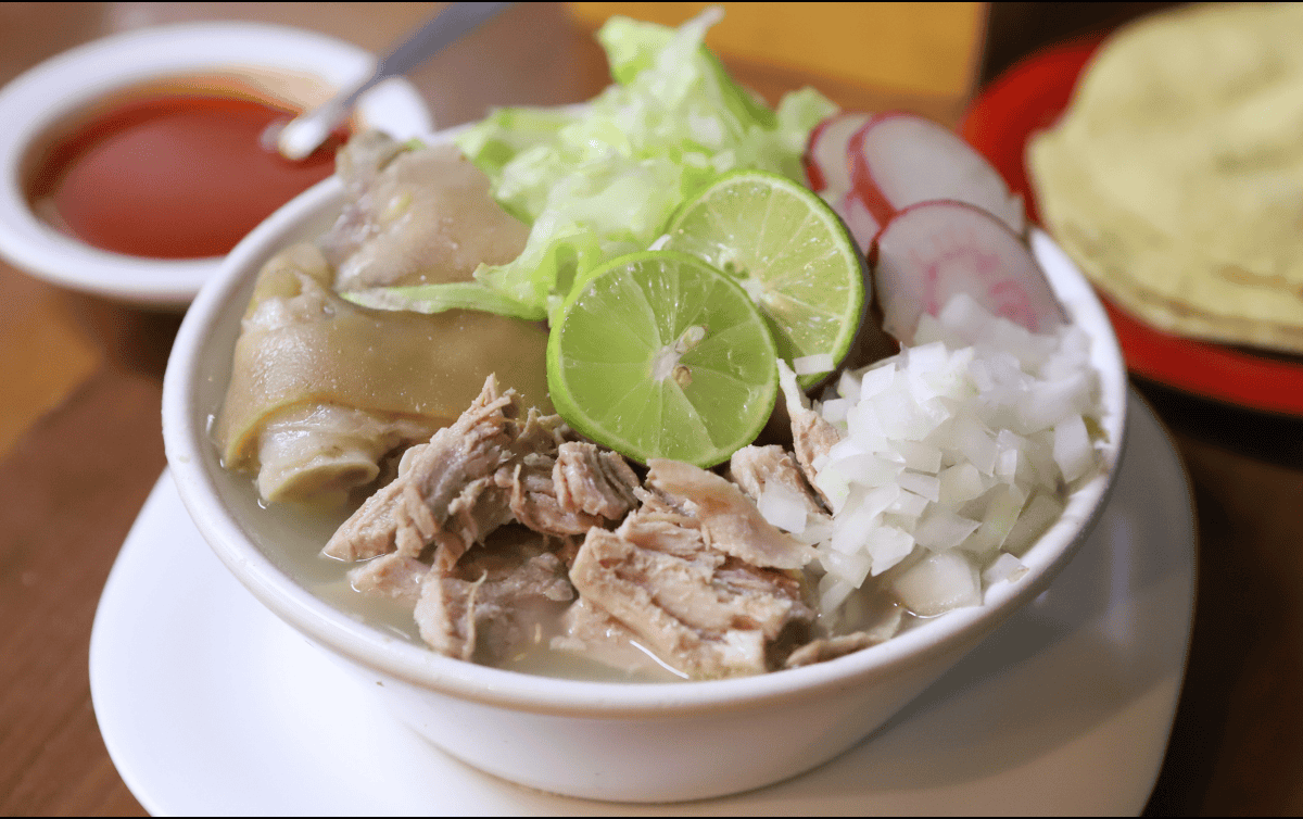 El pozole es uno de los platillos tradicionales mexicanos más reconocidos. EL INFORMADOR/ ARCHIVO