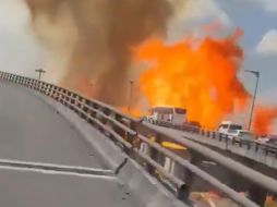 Eran pasadas las dos de la tarde de ayer miércoles 10 de septiembre cuando un camión cisterna cargado con 49 mil 500 litros de gas LP explotó en una autopista de la Ciudad de México. ESPECIAL