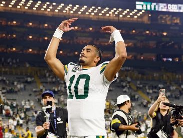 Jordan Love completó 292 yardas lanzadas y dos anotaciones. AFP/M. Reaves