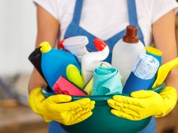 Aunque vinagre y bicarbonato son aliados valiosos en la limpieza ecológica del hogar, no deben mezclarse porque pierden efectividad y pueden generar problemas adicionales. CANVA