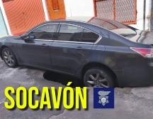 El hoyanco ha provocado un cierre parcial en la calle a la altura de Ávila Camacho. ESPECIAL / Facebook Protección Civil Jalisco