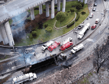 La explosión de una pipa de gas LP se habría originado por la volcadura del vehículo en la alcaldía de la Ciudad de México. SUN / J. C. Williams