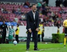 El timonel argentino se fue molesto no solo por el gol que les arrebató la victoria en el minuto 91, sino sobre todo por la infantil expulsión de Matías Cóccaro. IMAGO7.