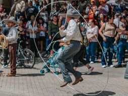 Los charros hacían gala de sus trajes impolutos y la pericia para hacer que el caballo se luciera frente a los asistentes. GOBIERNO DE GUADALAJARA