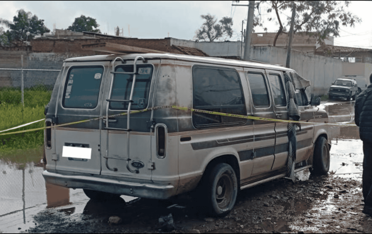 Los cuerpos fueron hallados al interior de una camioneta en calles de la colonia Los Sauces, en el municipio de Tlajomulco de Zúñiga. ESPECIAL/ AYUNTAMIENTO DE TLAJOMULCO