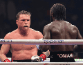Saúl "Canelo" Álvarez perdió los cuatro cinturones del peso supermediano y sumó la tercera derrota de su carrera. EFE/ ARCHIVO
