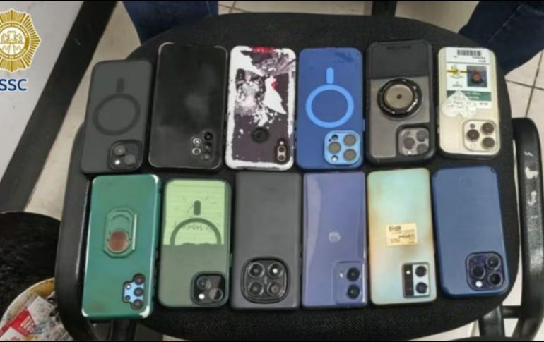 Un menor de 16 años de edad que estaría relacionado con el robo de 13 teléfonos celulares durante las celebraciones del grito de Independencia, en el Zócalo capitalino, fue detenido por policías de la Secretaría de Seguridad Ciudadana. ESPECIAL