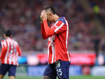 Roberto Alvarado sufrió una torcedura de tobillo el sábado ante América. IMAGO7/J. Cubeyro