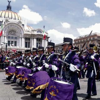 Desfile militar enaltece la presencia de las mujeres