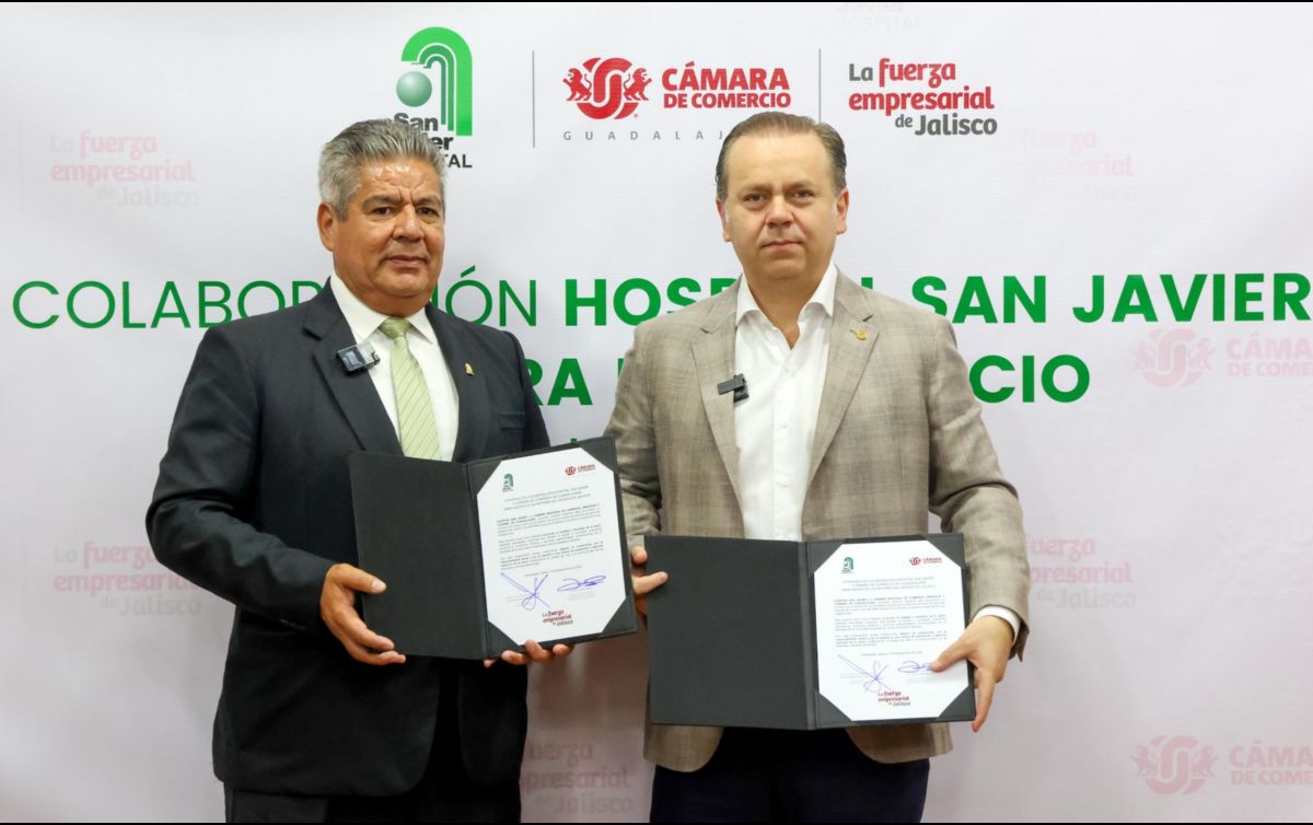 El acuerdo firmado por el Director General del Hospital San Javier y el presidente de Cámara de Comercio de Guadalajara, tiene como principal finalidad promover la salud, el cuidado y el bienestar de las MIPYMES. ESPECIAL / EL INFORMADOR