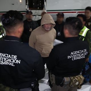 Llega a Toluca, Hernán 'N', presunto líder de 'La Barredora'; irá al penal del Altiplano