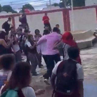 Tamaulipas: Alumnos golpean a director del Cetis 78 por acusaciones de acoso sexual (VIDEO)