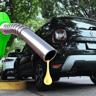 Esta es la relación entre el consumo de gasolina y el color del auto