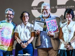 Al finalizar la Master Class, Michelle Friedman Hirsch, secretaria de Turismo de Jalisco, entregó un reconocimiento al actor y destacó la importancia de su presencia en este encuentro. EL INFORMADOR/ A. Navarro