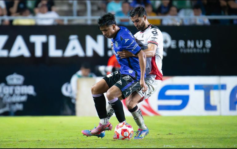 En un partido intenso y con emociones hasta el final, Mazatlán y Atlas repartieron puntos con un empate 1-1 en el Estadio El Encanto. IMAGO7