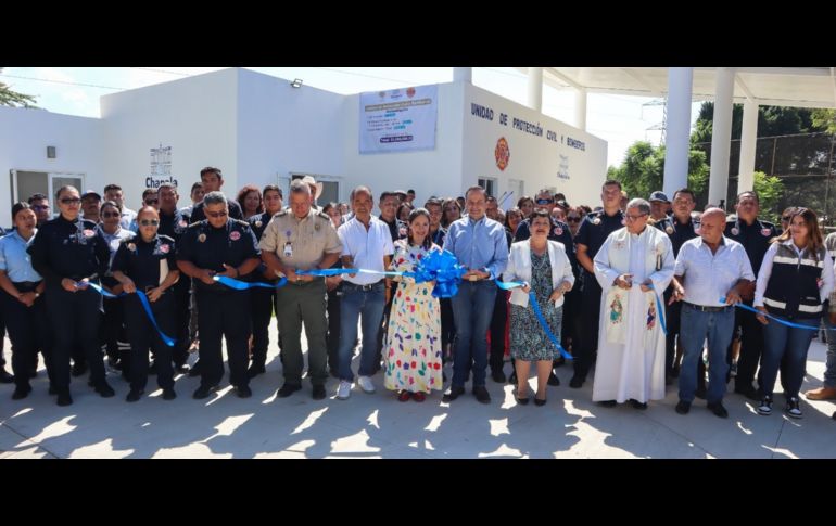 El presidente municipal de Chapala, Alejandro Aguirre Curiel, encabezó la inauguración del inmueble y anunció que el servicio contará con un médico de planta para atender urgencias médicas con mayor eficacia. CORTESÍA