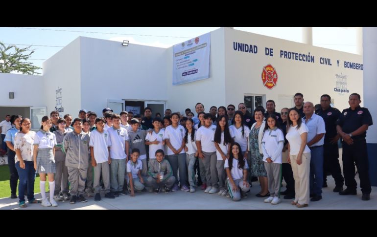 El presidente municipal de Chapala, Alejandro Aguirre Curiel, encabezó la inauguración del inmueble y anunció que el servicio contará con un médico de planta para atender urgencias médicas con mayor eficacia. CORTESÍA