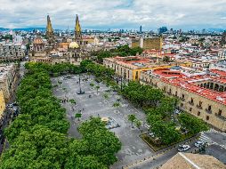 Corazón de la ciudad. Plaza de la Liberación en Guadalajara, espacio emblemático donde conviven la historia, el comercio y la vida cotidiana. EL INFORMADOR/A. Navarro